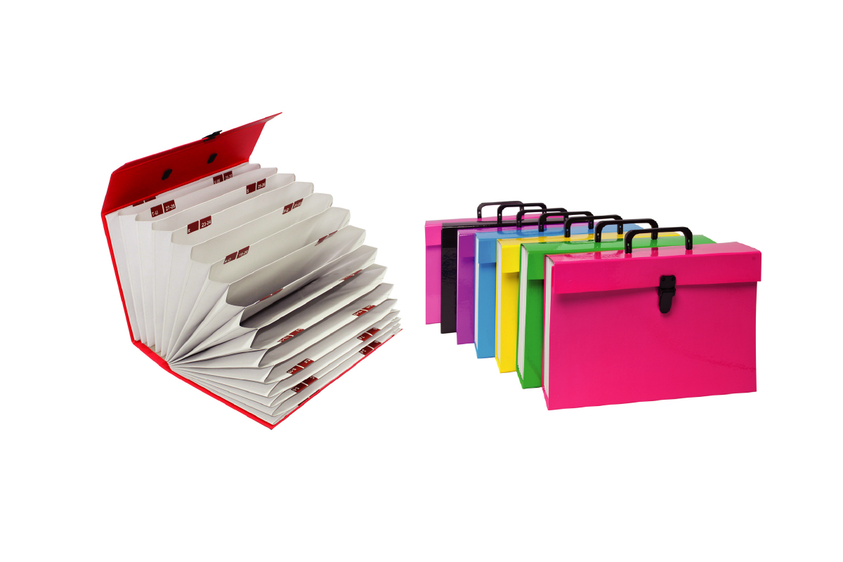 06.MALETIN FUELLE ACORDEON A Z 1 31 CARTON FORRADO PLASTIFICADO MATE CON ASA Y CIERRE PVC