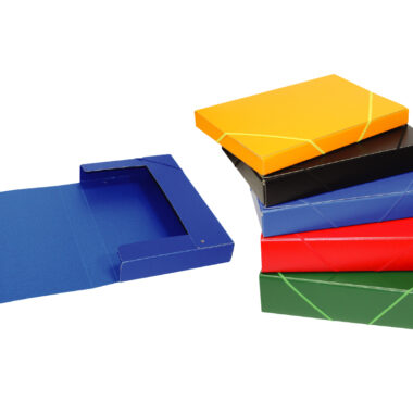 CAJA PROYECTO ARMADA CARTÓN COMPACTO GOFRADO CIERRE GOMA