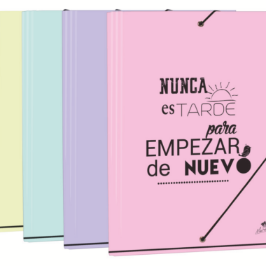 EXPOSITOR 24 CARPETAS GOMA Y SOLAPAS CARTÓN FORRADO EN PAPEL PASTEL PLASTIFICADO MATE CON FRASES